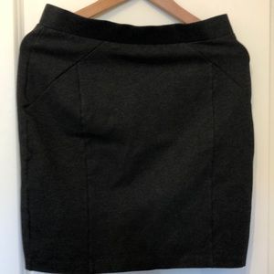 Mario Serrani gray pencil skirt